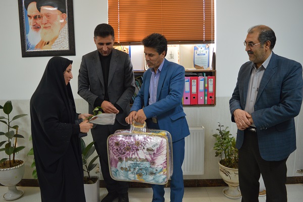 تجلیل از بانوان شاغل در شهرداری به مناسبت روز زن