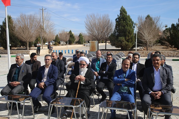 افتتاح چمن مصنوعی پارک بزرگ شهر اشکذر