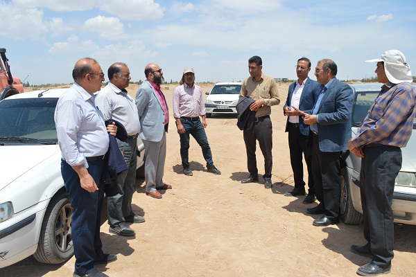 بازدید سرپرست شهرداری و اعضای شورای اسلامی شهر اشکذر از پروژه نهضت ملی مسکن