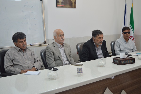 نشست بررسی مسائل و مشکلات پروژه آمفی تئاتر شادروان کلانتریان پارک بزرگ شهر اشکذر