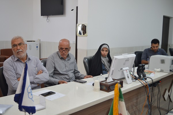 نشست بررسی مسائل و مشکلات پروژه آمفی تئاتر شادروان کلانتریان پارک بزرگ شهر اشکذر