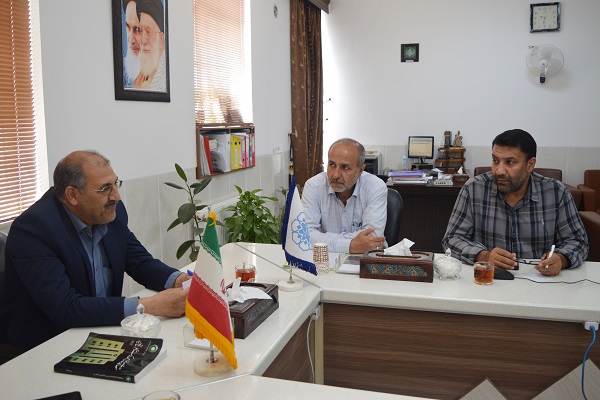 نشست مشترک گروه نظارت و ارزیابی عملکرد استانداری یزد با سرپرست شهرداری اشکذر