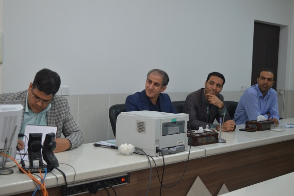 نشست مشترک گروه نظارت و ارزیابی عملکرد استانداری یزد با سرپرست شهرداری اشکذر