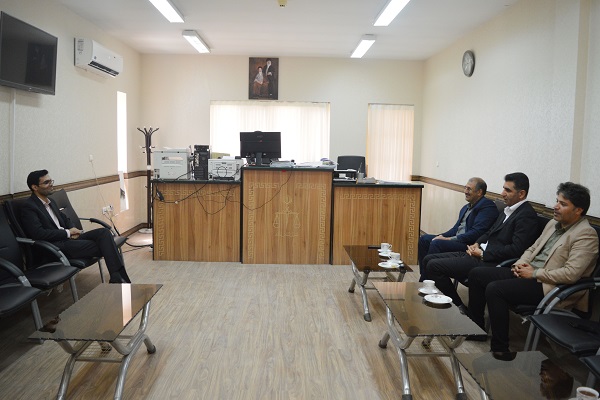 دیدار سرپرست شهرداری اشکذر با رئیس دادگستری و دادستان عمومی و انقلاب اسلامی شهرستان اشکذر