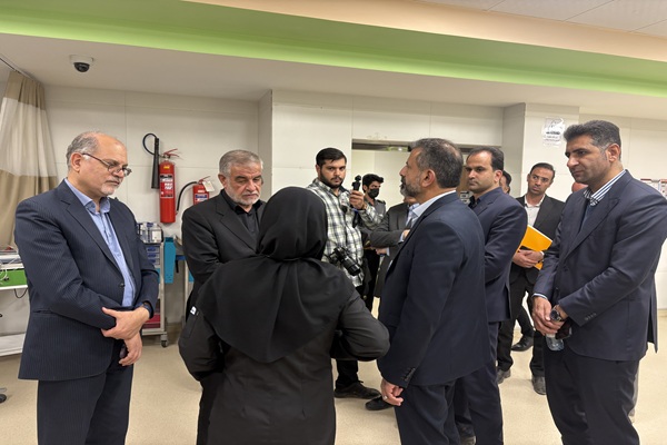 بازدید سرزده نماینده مردم یزد، اشکذر و زارچ در مجلس شورای اسلامی از بیمارستان حضرت زینب کبری(س) اشکذر