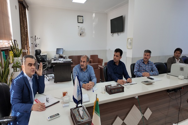 نشست هم اندیشی واحدهای شهرداری اشکذر با محوریت مقررات مالی