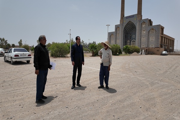 بازدید شهردار اشکذر از پروژه ساماندهی فاز اول مصلی نماز جمعه