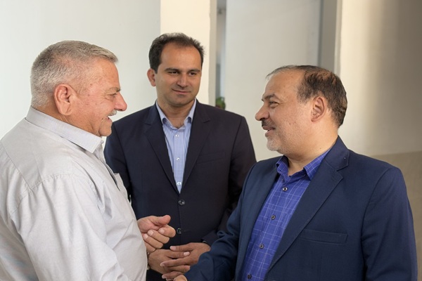 بازدید سر زده معاون استاندار از شهرداری اشکذر