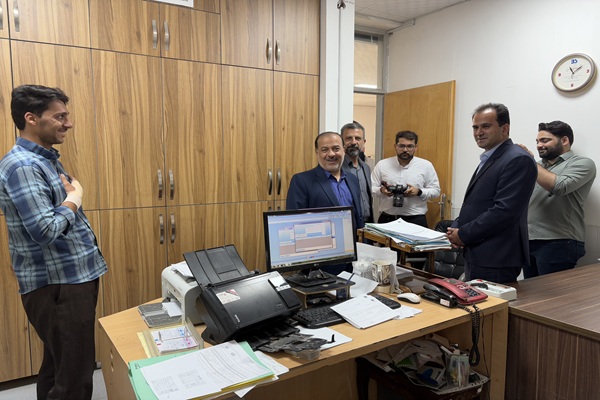بازدید سر زده معاون استاندار از شهرداری اشکذر