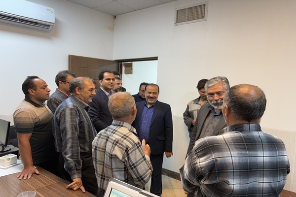 بازدید سر زده معاون استاندار از شهرداری اشکذر