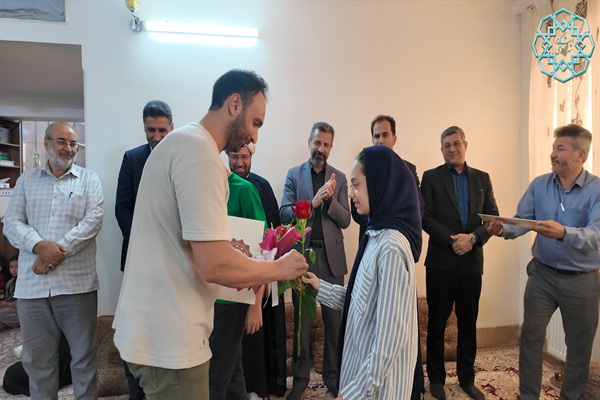 تقدیر پدر و فرزندی به مناسبت روز آتش نشان