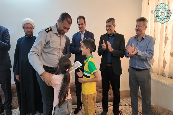 تقدیر پدر و فرزندی به مناسبت روز آتش نشان