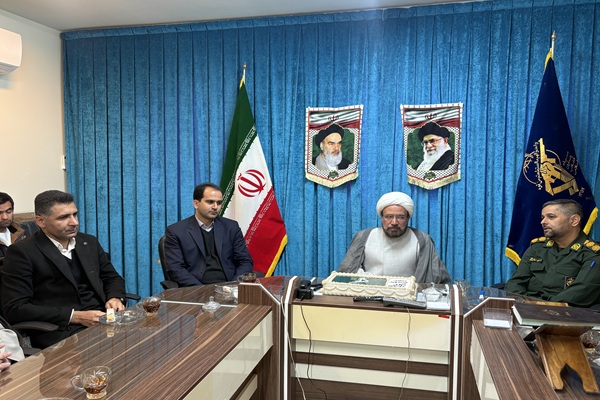 دیدار با فرمانده ناحیه مقاومت بسیج اشکذر به مناسبت روز پاسدار