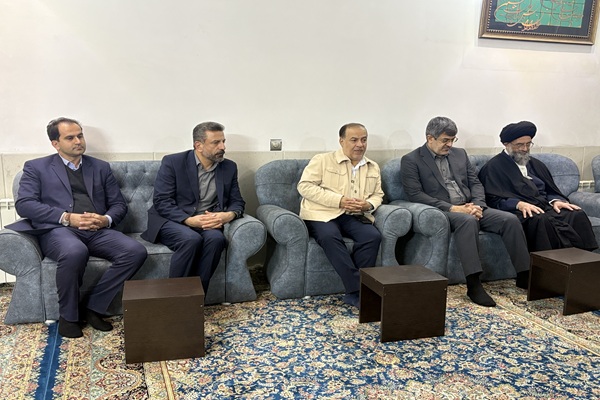 دیدار استاندار با خانواده شادروان حاج محمدعلی حاتمی (حاج حسین)